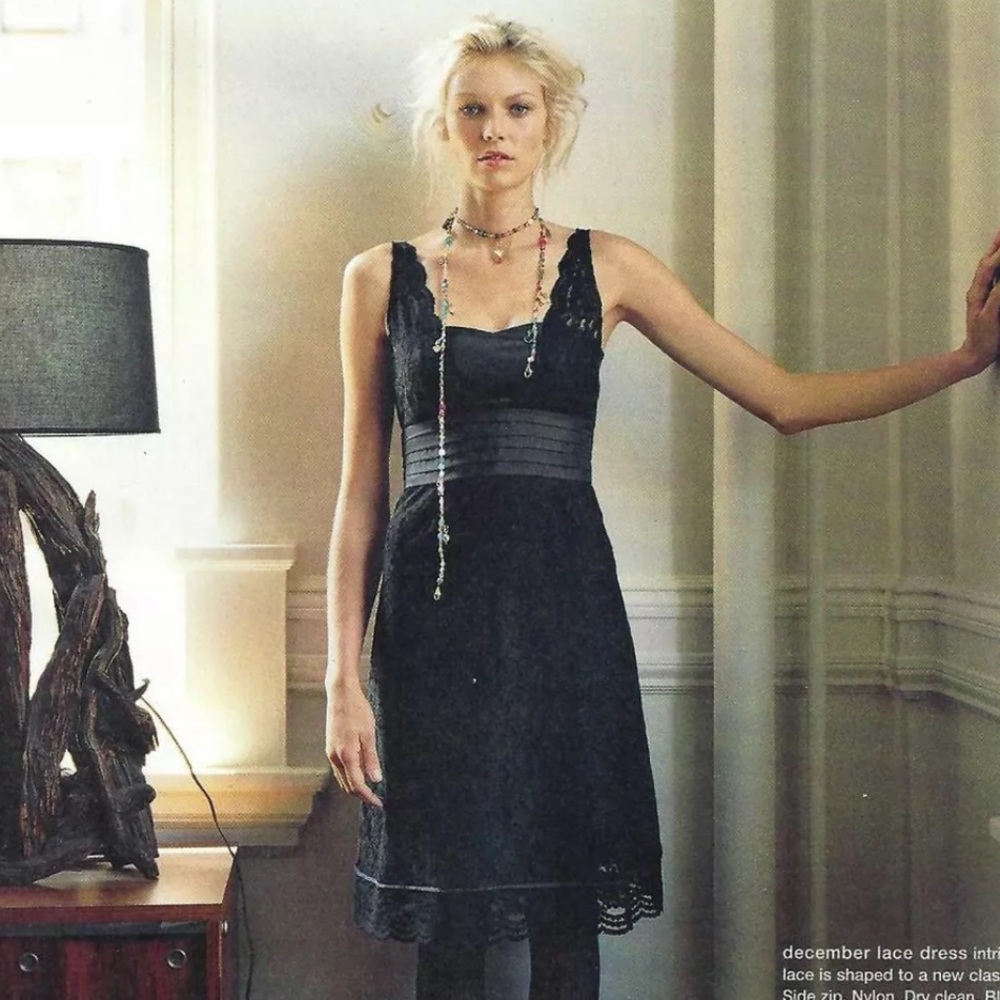 Odille dress black lace december 10P Anthro H
